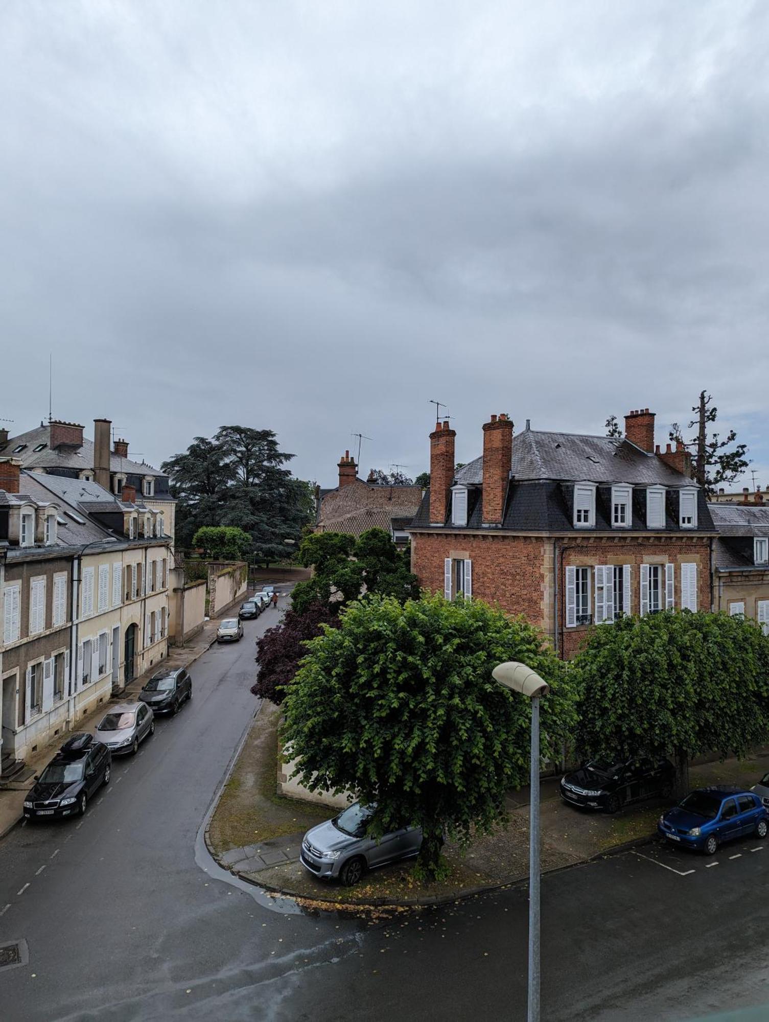 Studio 63M2 3Eme Etage Ou Chambre Dans Appartement 2Eme Etage Pour Sejours A Moulins Moulins  Zewnętrze zdjęcie